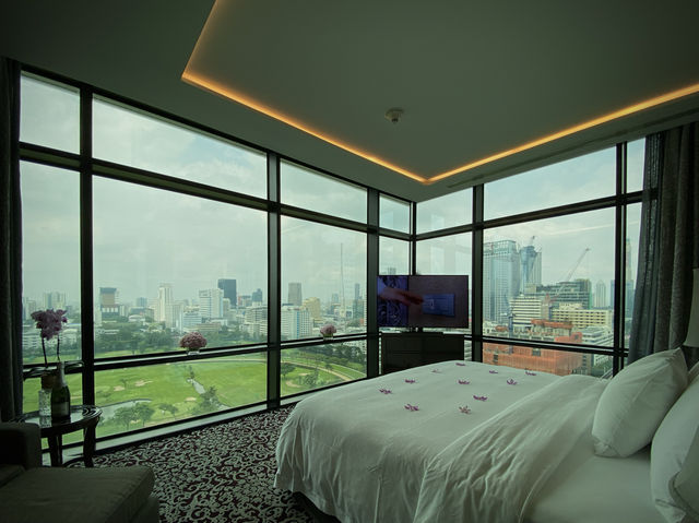 Bathtub 🛁 ที่วิวดีที่สุดกรุงเทพฯ ต้องยกให้ห้องนี้