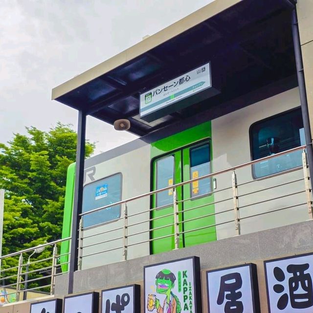 𝘿𝙚𝙣𝙨𝙝𝙖 𝘾𝙖𝙛𝙚 ยกรถไฟญี่ปุ่นมาไว้ที่บางแสน