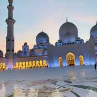 シェイク・ザーイド・グランド・モスク جامع الشيخ زايد الكبير