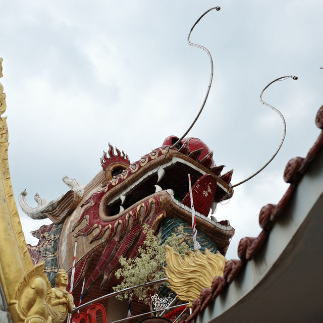 ไปพิชิตยอดมังกรที่ "วัดสามพราน" 