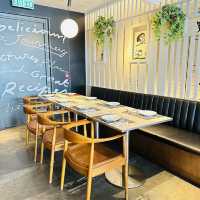 Greyhound Café K11: A Taste of Bangkok in Hong Kong
