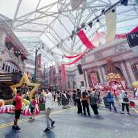 Spend your Christmas at Universal Studios Singapore!