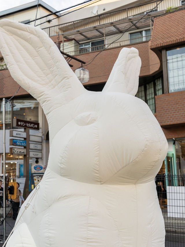 【東京都/下北沢】今行きたい40万人が見た手が届きそうな月