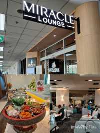 พาไปเปิดประสบการณ์นั่ง Miracle Lounge 