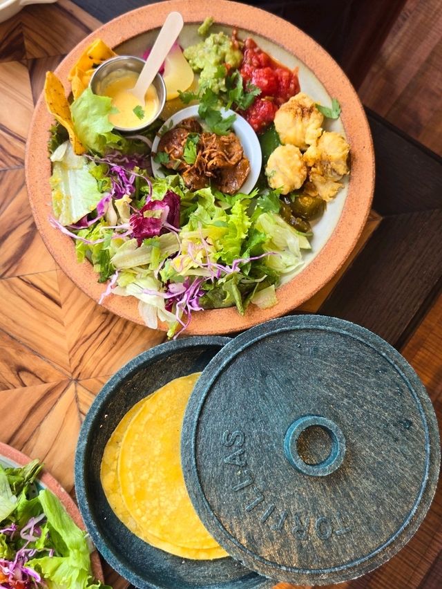 丸の内でメキシカンランチ