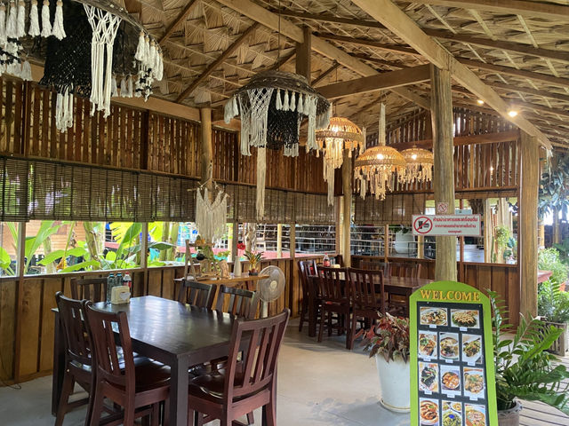ร้านส้มตำนาป้อ นาหมื่นศรี จังหวัดตรัง