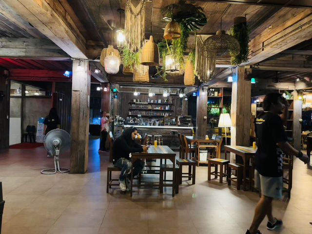 ร้านฝากจันทร์ จ.จันทบุรี