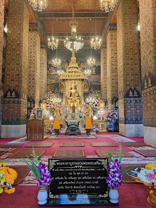 ไหว้พระใจกลางกรุง : วัดปทุมวนาราม 😇🙏✨️