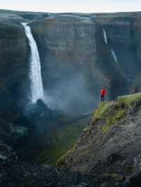 Chasing Waterfalls in Iceland: A Splash of Adventure 🚿