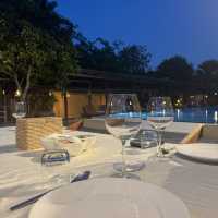 Love this peace and silence privacy dinner ! 