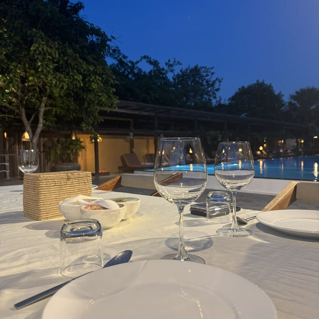 Love this peace and silence privacy dinner ! 