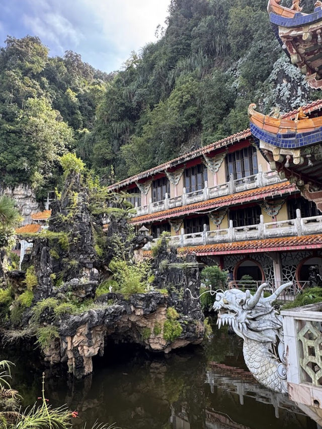 Sam Poh Tong Temple, Ipoh, Malaysia
