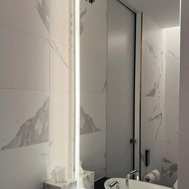 Vibrant Luxury in the Heart of the City: My Electrifying Stay at W Melbourne