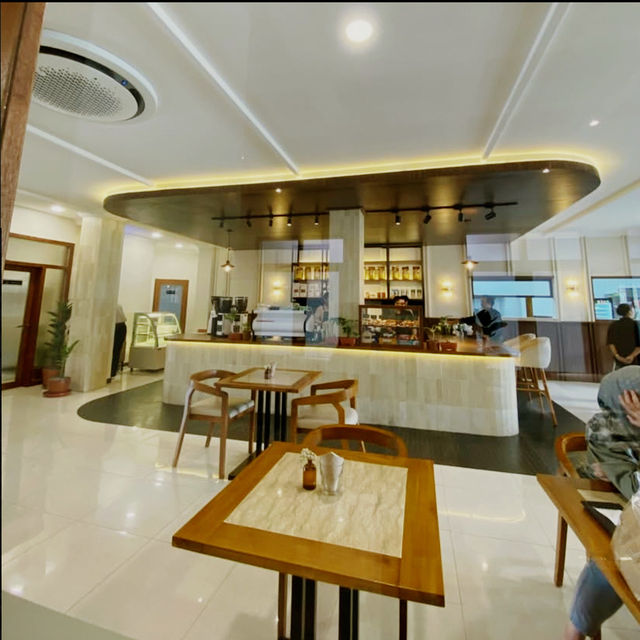 Discover Tranquility at La Trobe Coffee