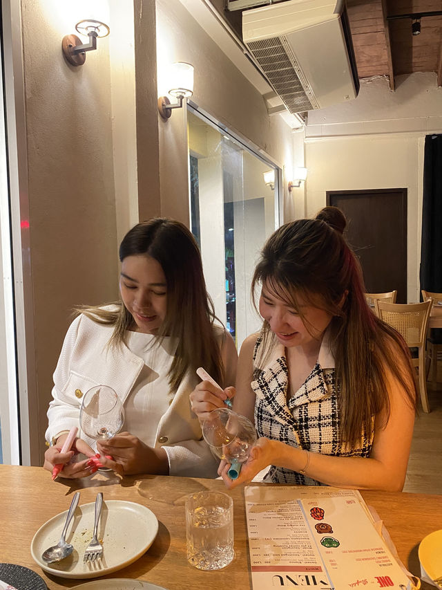 Hide Dine & Wine ร้านไวน์ลับๆย่านอารีย์ 