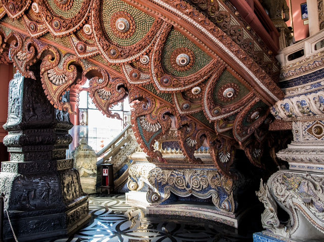泰國Erawan Museum 華麗神殿內部裝飾令人讚嘆