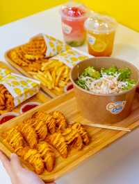 Chew & Chill Café: Crispy Fried Chicken Delight in Penang