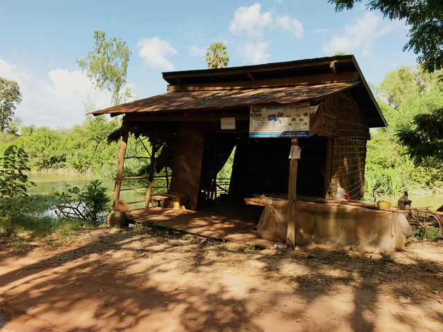 Kampong Phluk Boat Dock: A Journey to the Floating World