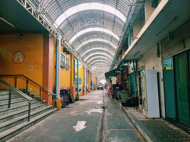 泰國曼谷市中心湄南河畔百年老市場景點：拍乎叻路市場，適合休閒逛街購物拍照📸打卡
