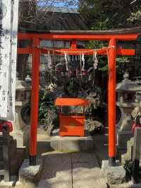 Tobikiinari Shrine: A Hidden Gem in Tokyo⛩️