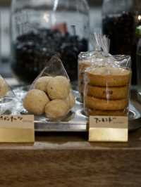 Relaxing Café Time at String Stand Eito