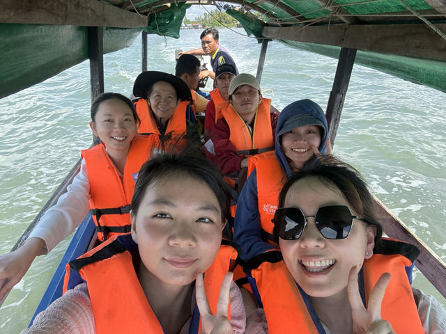 An Unforgettable Experience in Kampot Province, Cambodia 🍀🌊🐬🏍️🕍🥰
