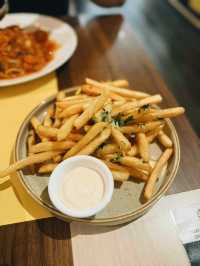 Delicious dinner at Singapore cafe - kith cafe