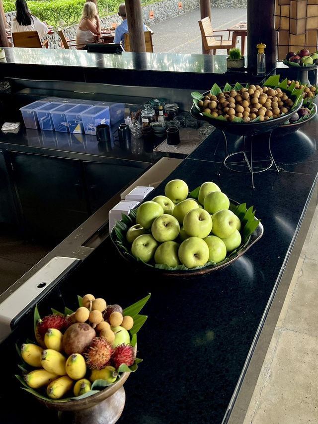 Breakfast buffet ที่โรงแรม Alila Ubud บาหลี