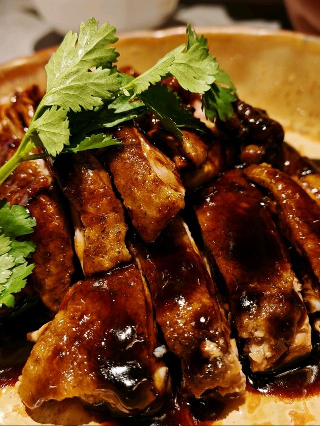 A Taste of Luxury at God of Braised Pot, Guangzhou
