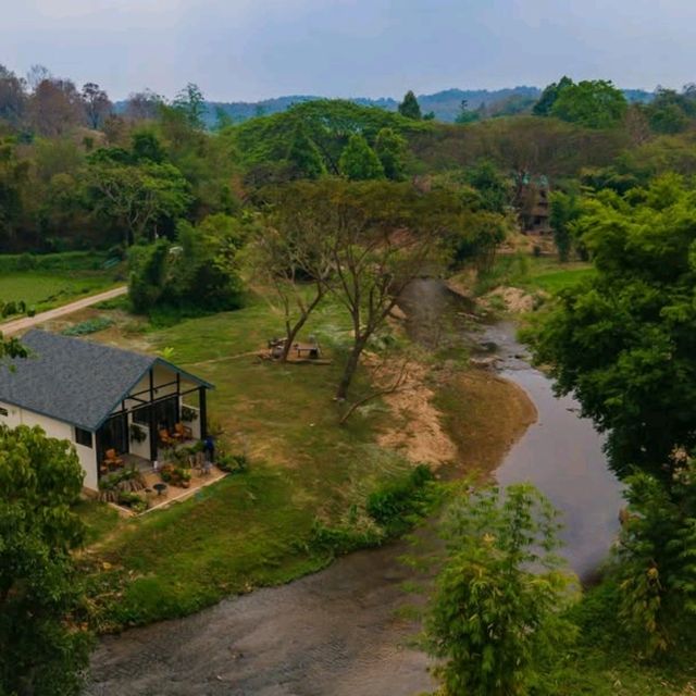 ที่พัก ร้านอาหาร คาเฟ่ ริมลำธาร เชียงราย
