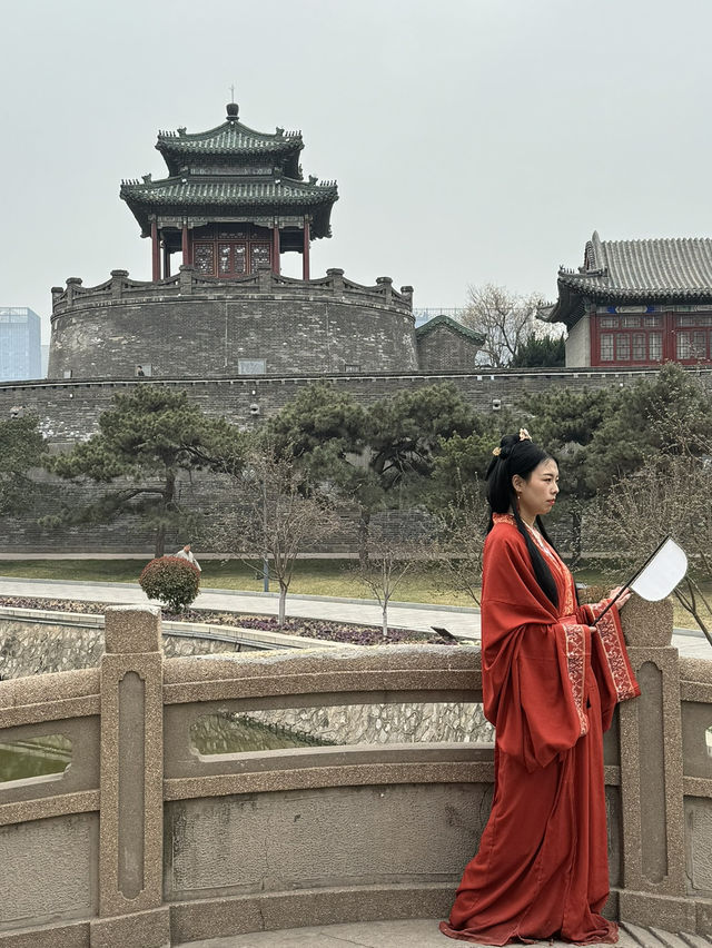 A Journey Through Time: Immersive Warring States Robe Experience at Congtai Park