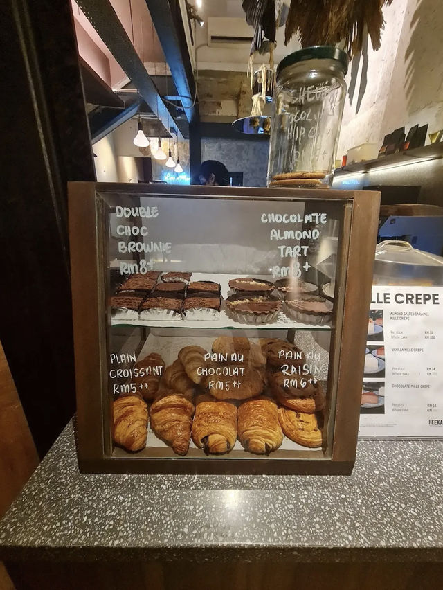 Artisanal Brews at Feeka Coffee Roasters