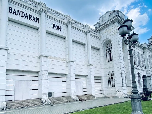 🕰️✨ Birch Memorial Clock Tower: Ipoh’s Colonial Crown Jewel & Heritage Hub ✨🏛️