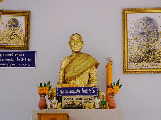 วัดเขาเจดีย์วิสัยไตรรัตนาราม  จ.ชุมพร