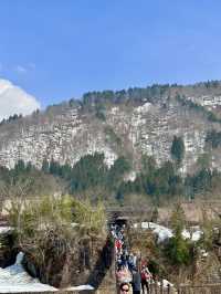 🇯🇵 白川鄉 不是只有小屋 還有壯麗的河川和山🏞️🏔️