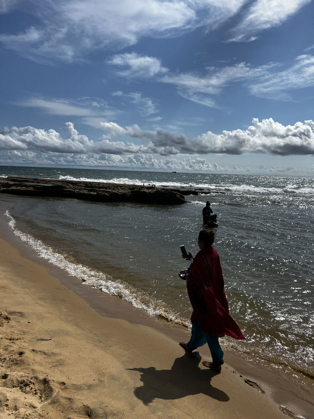 Discover Tranquility at Morawala Beach: Sri Lanka’s Hidden Coastal Gem