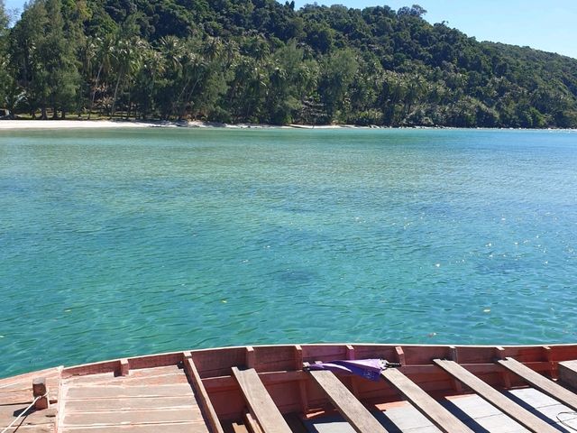 Captain hook resort เกาะกูด – หนีเมืองมาพักใจ