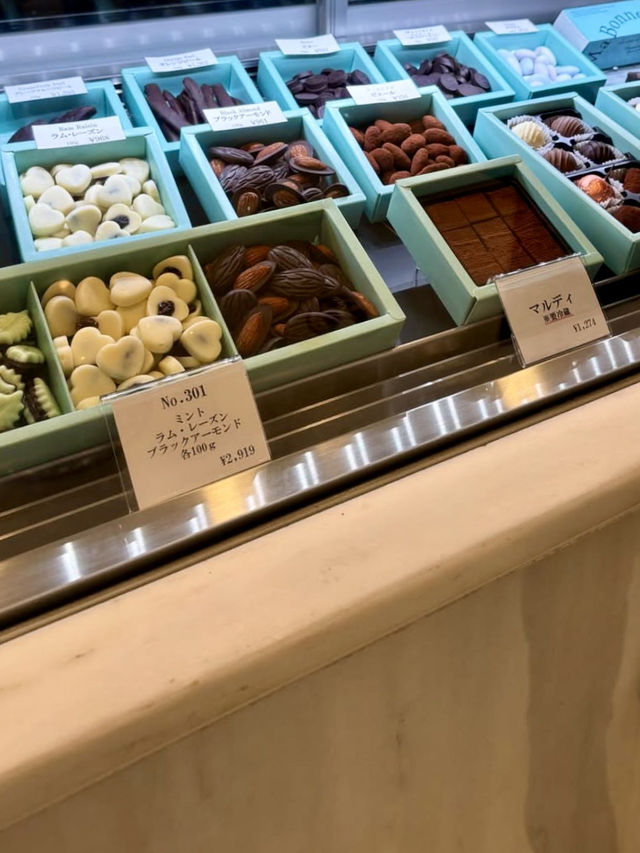고급스럽고 우아한 수제 초콜릿을 경험할 수 있는 🍫도쿄 초콜릿카페 여행가이드💚