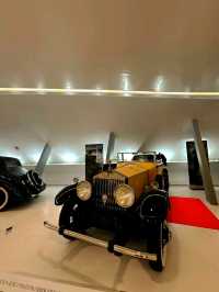 令人印象深刻的汽車展覽