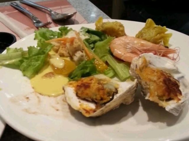Buffet on your Birthday at Vikings