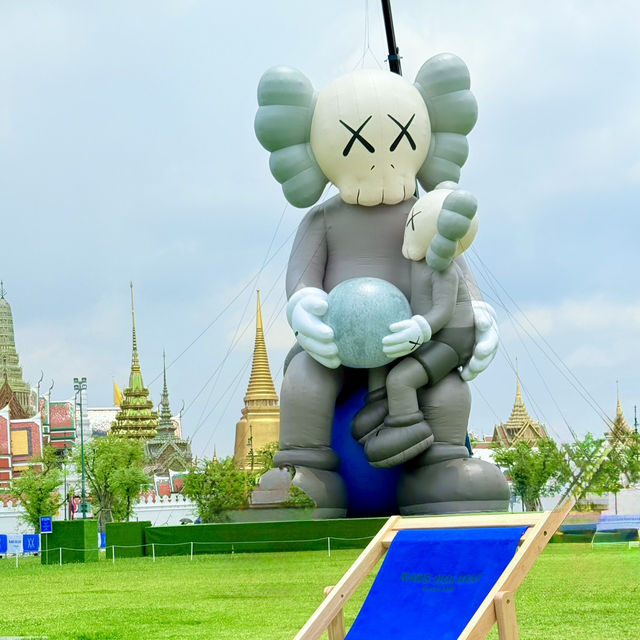 KAWS:HOLIDAY THAILAND 🎨