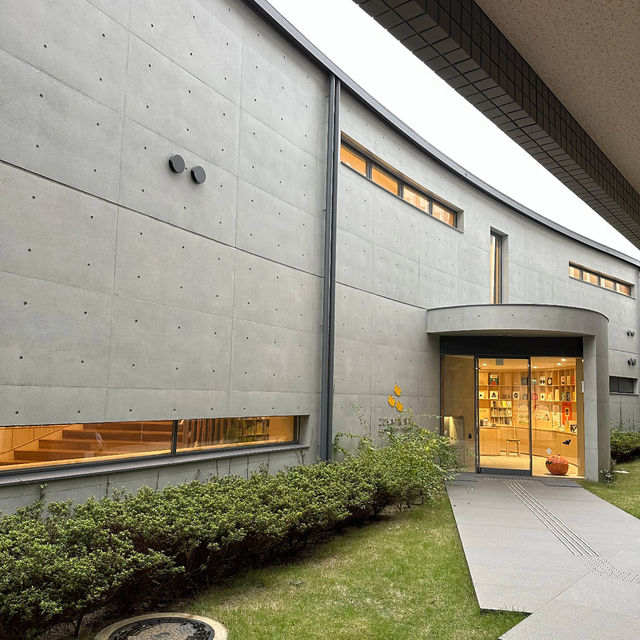 📚 Ando Tadao’s Kodomo Hon no Mori Kumamoto Library — A Peaceful Reading Haven for Kids