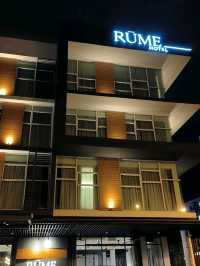 “Rume Hotel Kuching – A Cozy Urban Retreat with Culinary Delights”