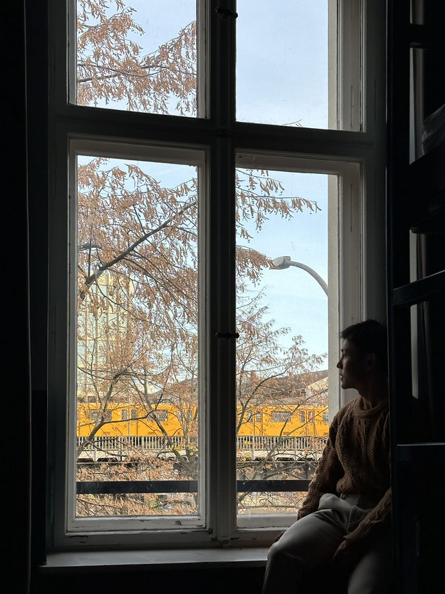 Exploring Berlin in vibey hostel