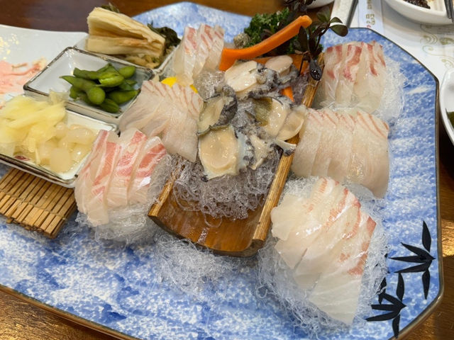제주 음식 한상 가득! 찐 맛집, 덤장 중문점