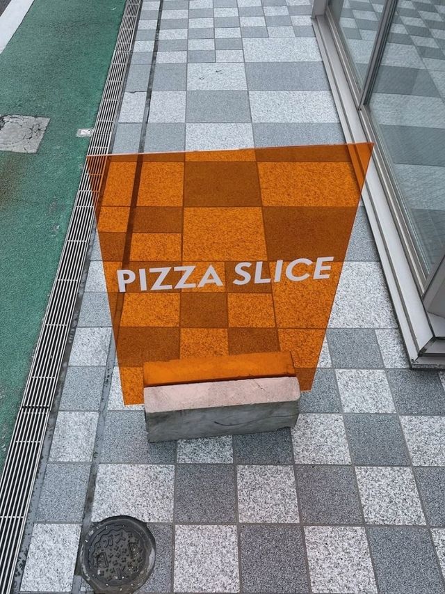 PIZZA SLICE Cat st Harajuku