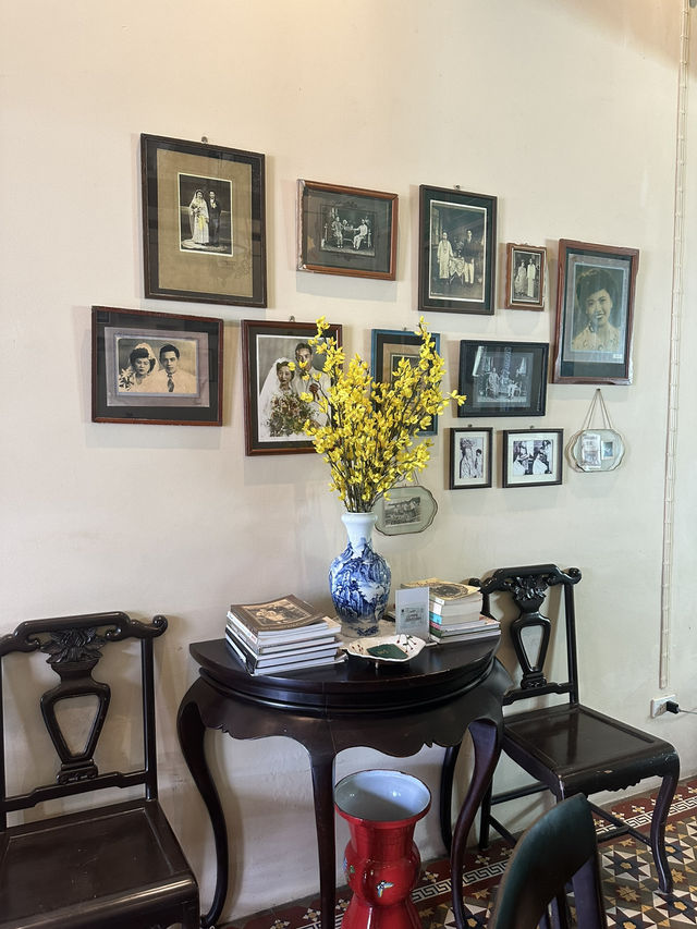 The Charm Dining Gallery – A Heritage Dining Spot in Phuket Old Town