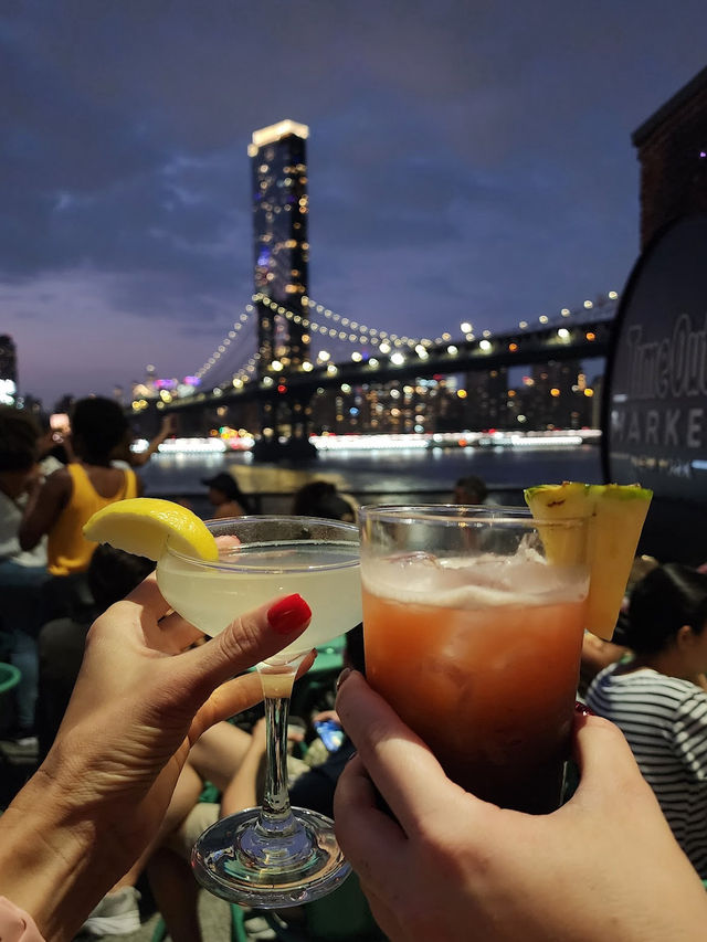 🍸夕陽、夜景、微醺調酒｜Time Out Market Bar 紐約夜晚的浪漫角落