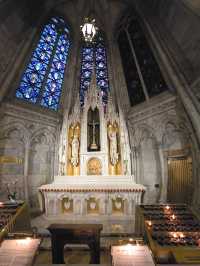 St. Patrick’s Cathedral：高樓叢林中的哥德式奇蹟