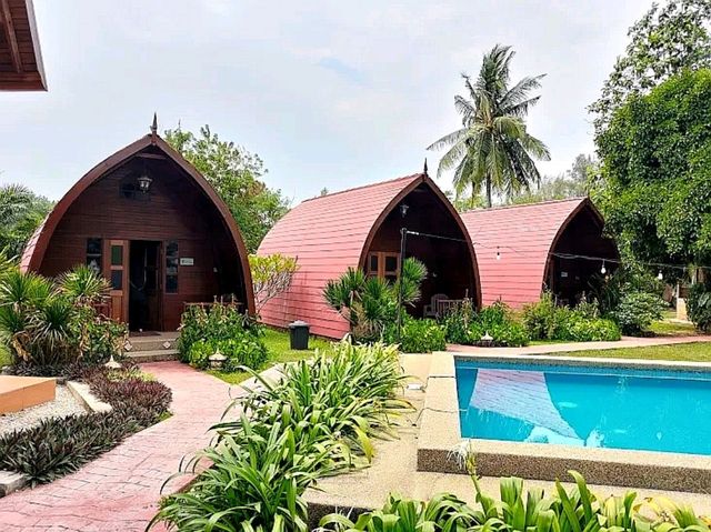 “De Valda’s Chalet – Bali‑Style Serenity with Your Own Pool Oasis”